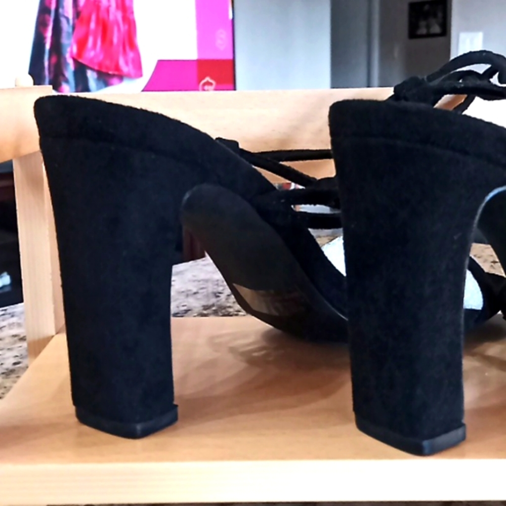 Lulus XYLIA Black Velvet Lace-Up Heels. Size 6 1/2. Very Good Cond. Really Cute! - Picture 10 of 15